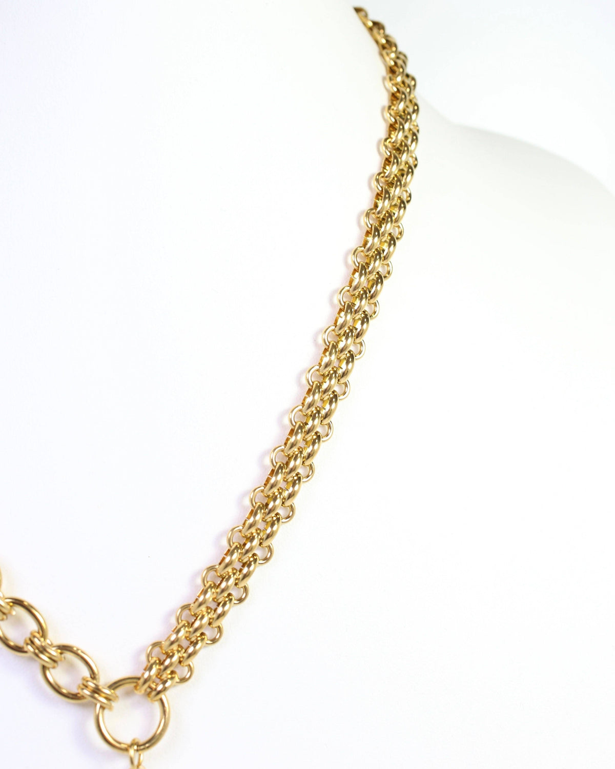 Coralie Asymmetric Link Pearl Necklace Gold
