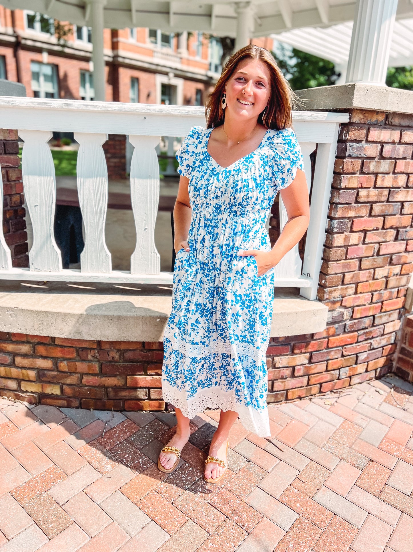 Sweetheart Lace Midi Dress