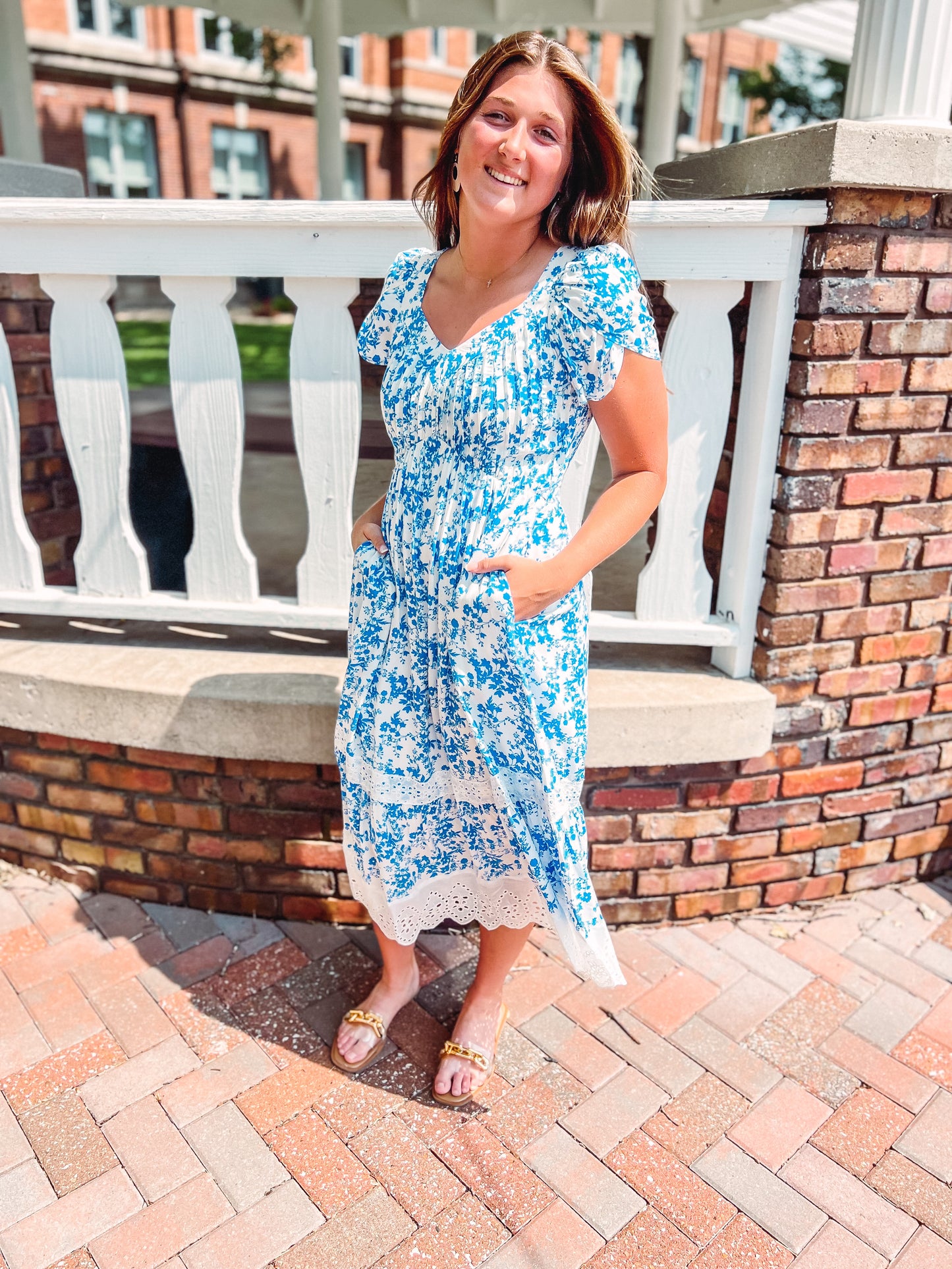 Sweetheart Lace Midi Dress