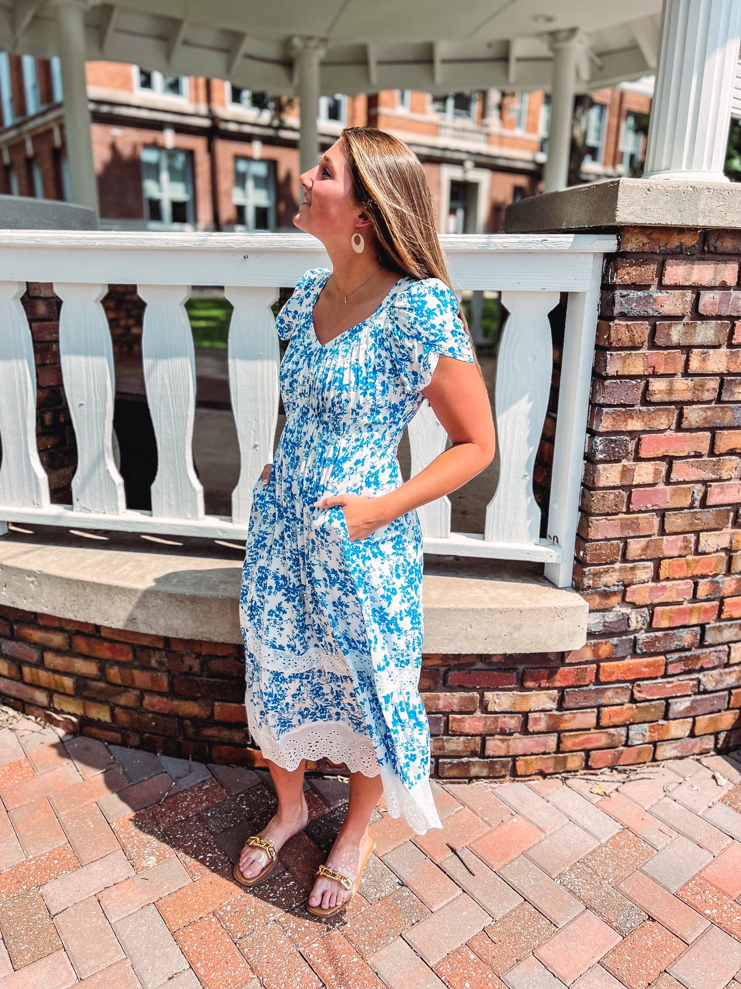 Sweetheart Lace Midi Dress