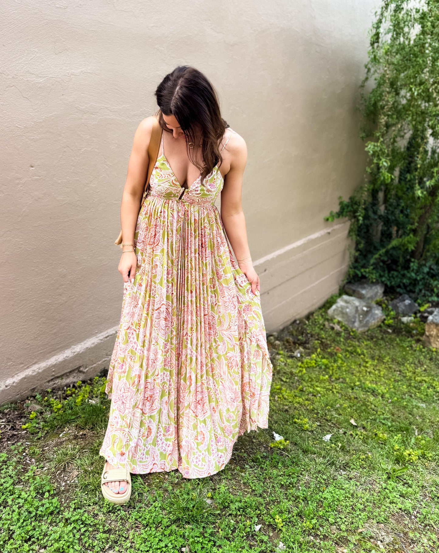 Lilly Bloom Pleated Maxi Dres