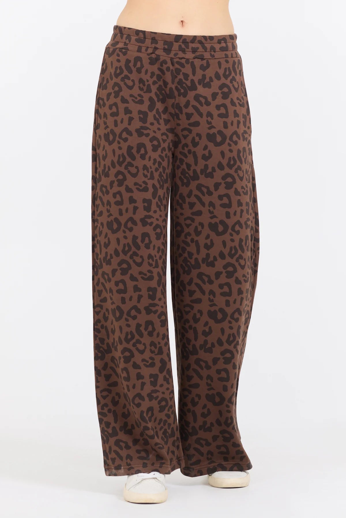 Pantalón acampanado de polar con estampado de leopardo