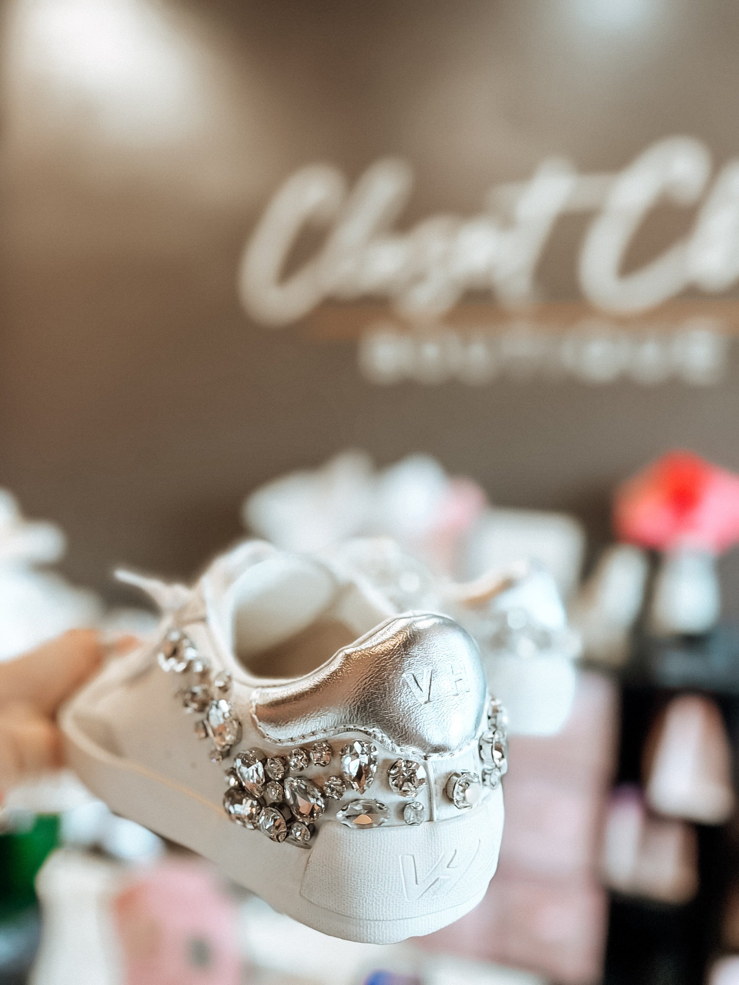 Vintage Havana Premium White Stone Pop Sneakers