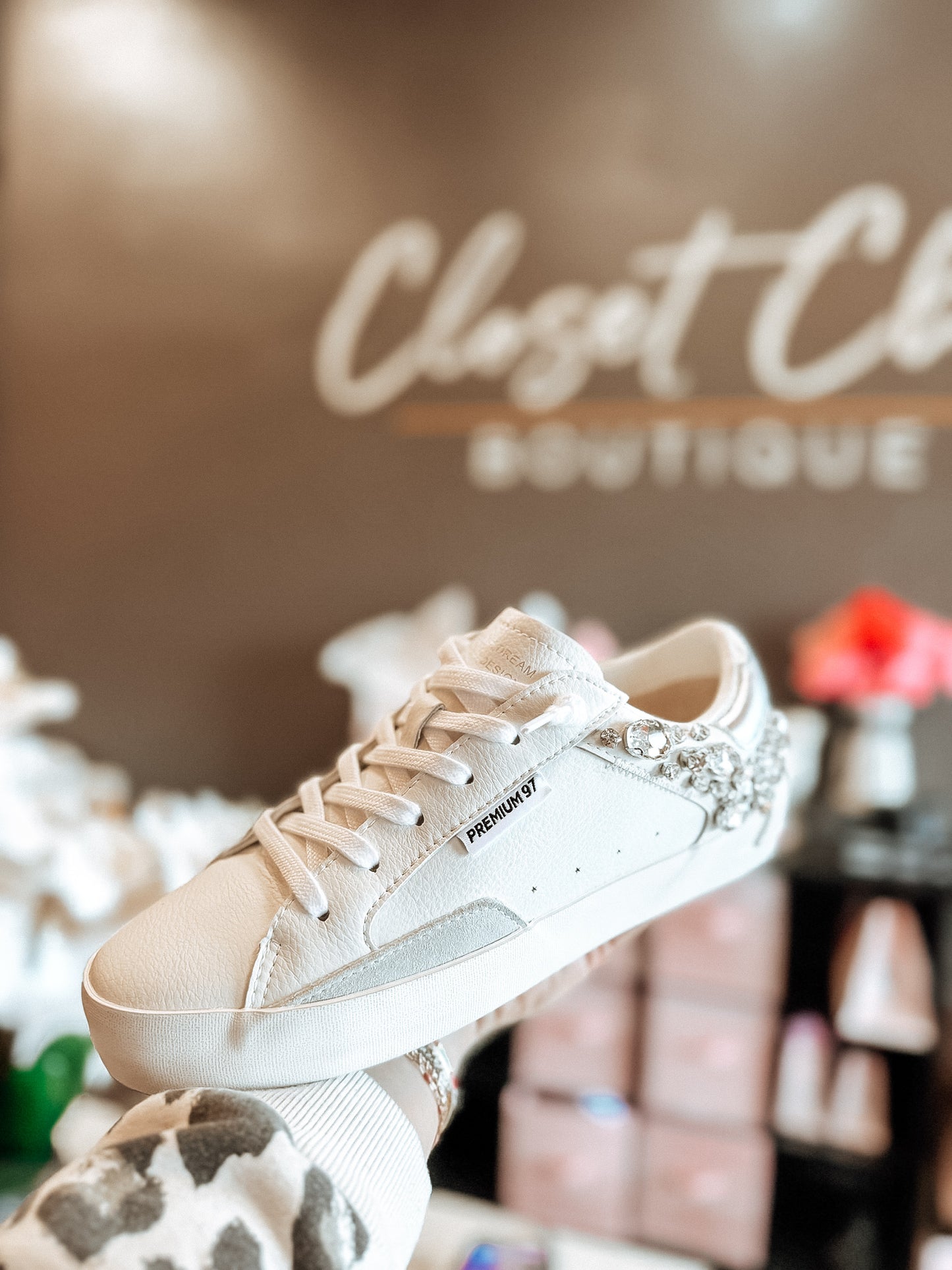 Vintage Havana Premium White Stone Pop Sneakers