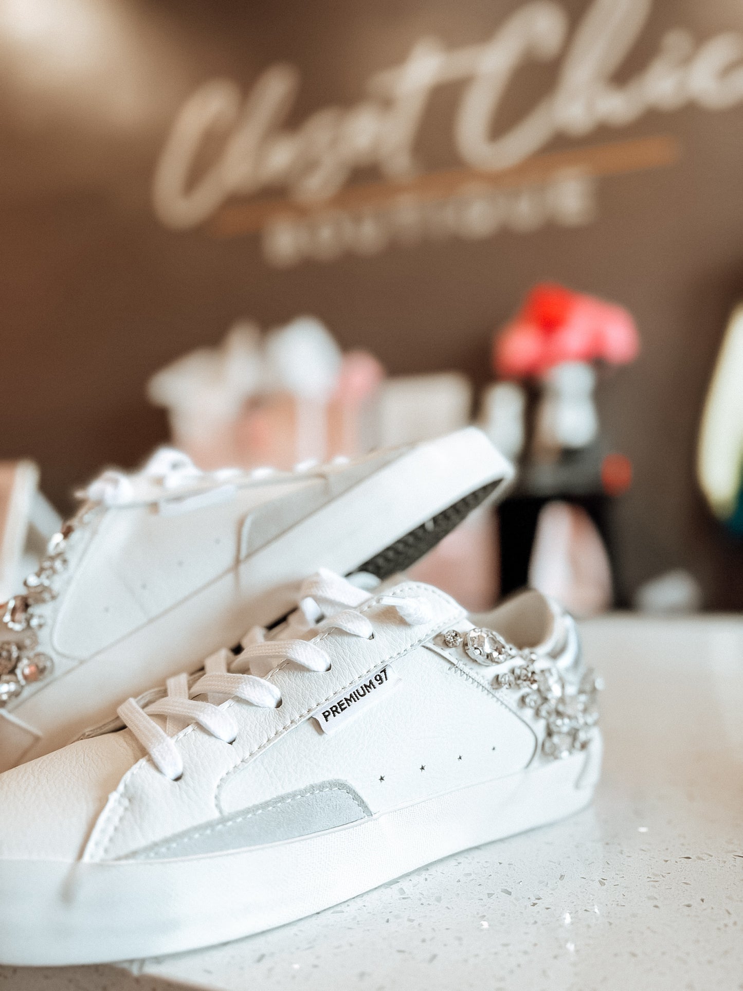 Vintage Havana Premium White Stone Pop Sneakers