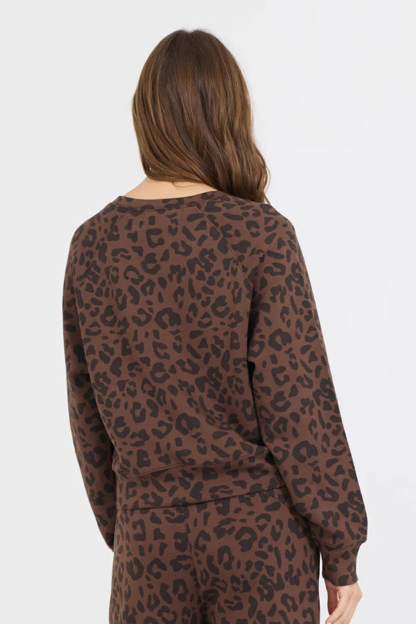 Jersey de cuello redondo de polar con estampado de leopardo