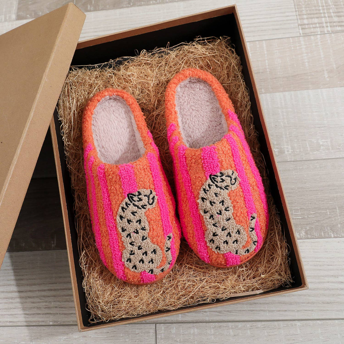 Retro Color-Block Striped Leopard Plush Slippers